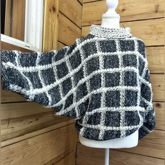 Vintage Sweater Women’s Medium Black‎ White Turtleneck Sweater Cowl Retro Y2K - Picture 3 of 9